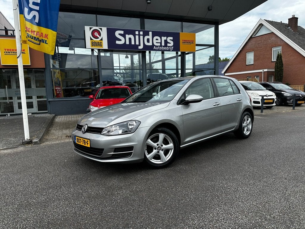 Volkswagen GOLF 1.2 TSI PDC/AIRCO/ALLSEASONS, Voorwielaandrijving, Euro 5, 86 pk, Gebruikt