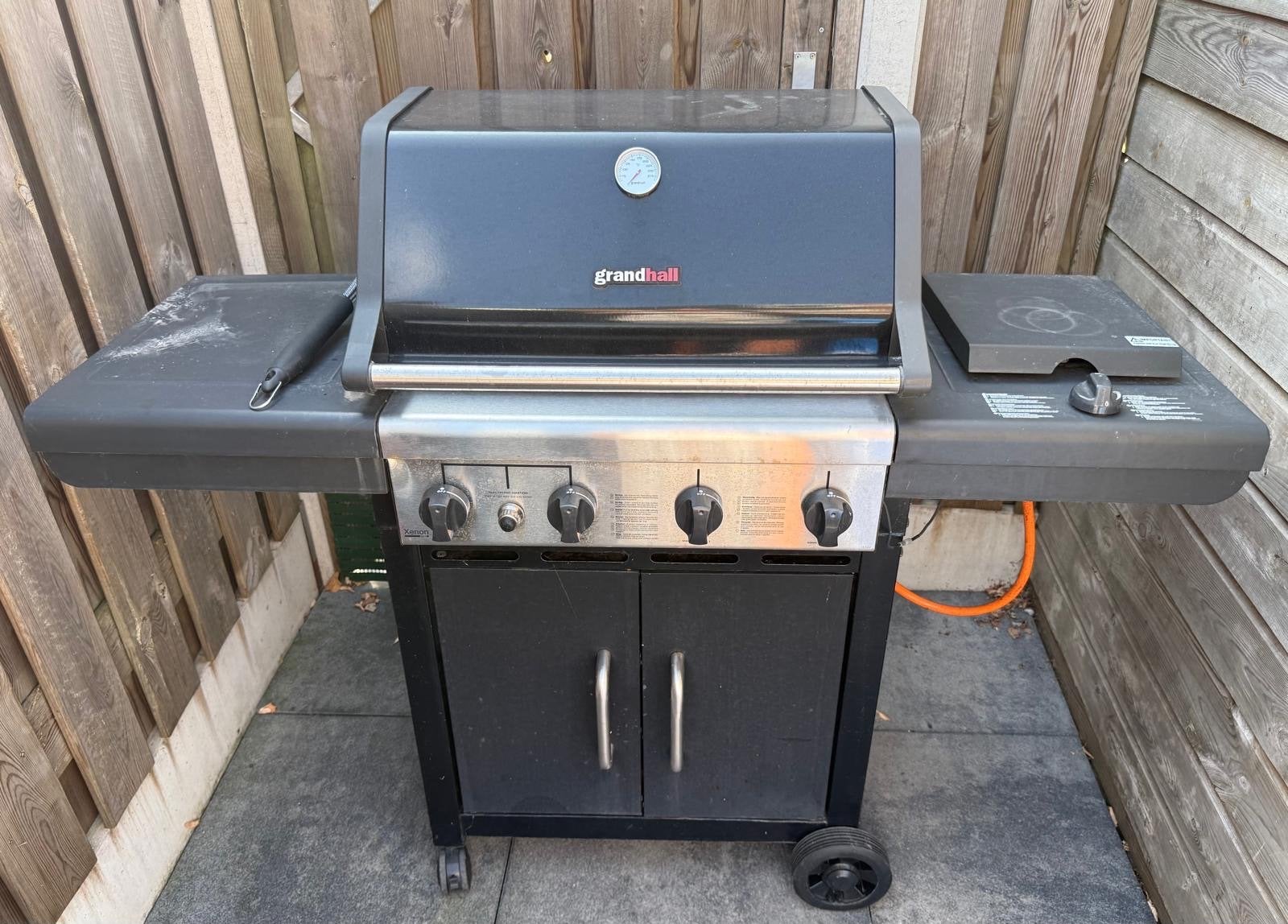 Grandhall gasbarbecue met zijbrander, Ophalen, Gebruikt