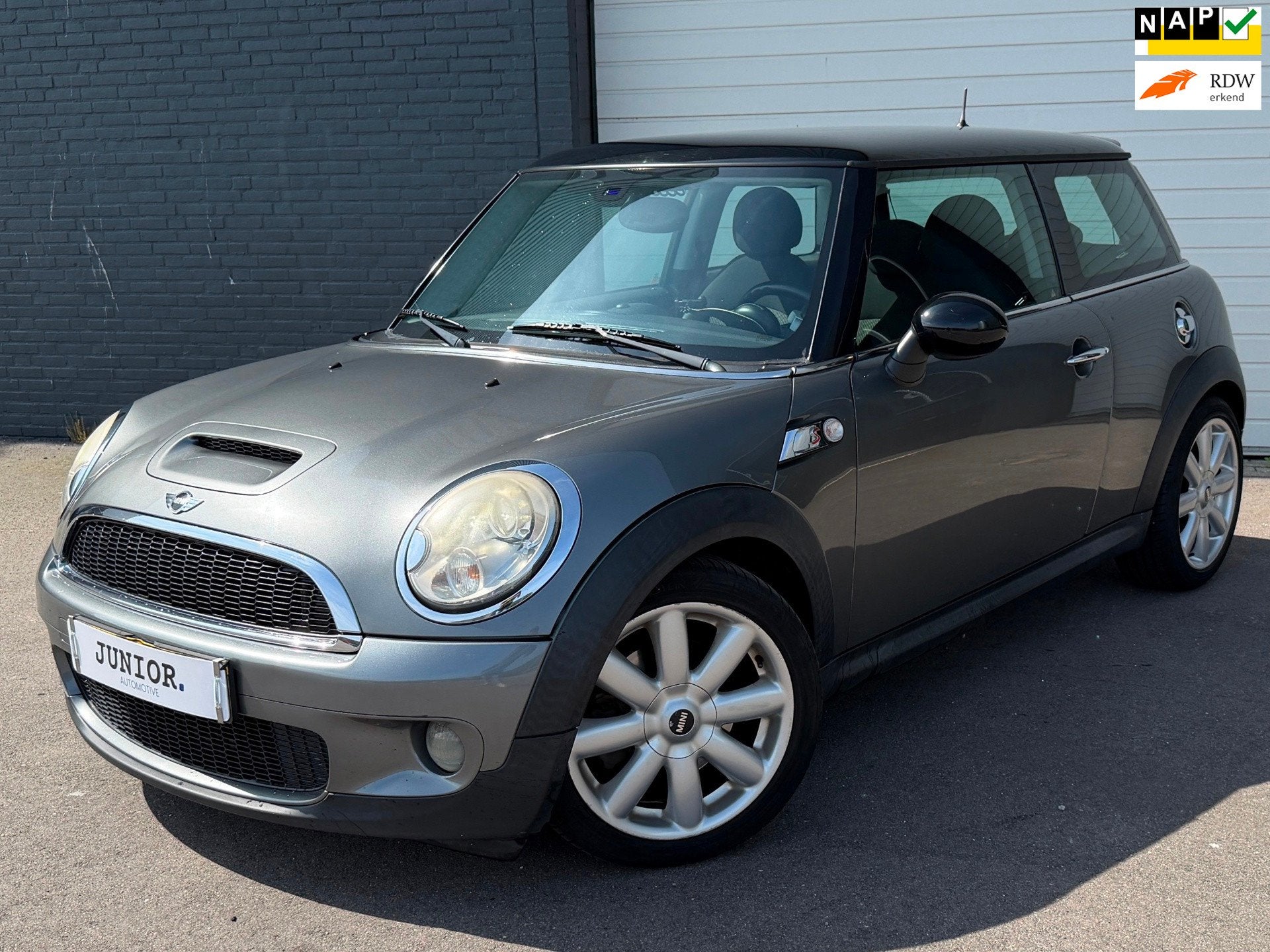 Mini 3-Deurs 1.6 Cooper S Chili AUTOMAAT/VOLONDERHOUD/CRUISE, Auto's, Stoelverwarming, Gebruikt, Zwart, 4 cilinders