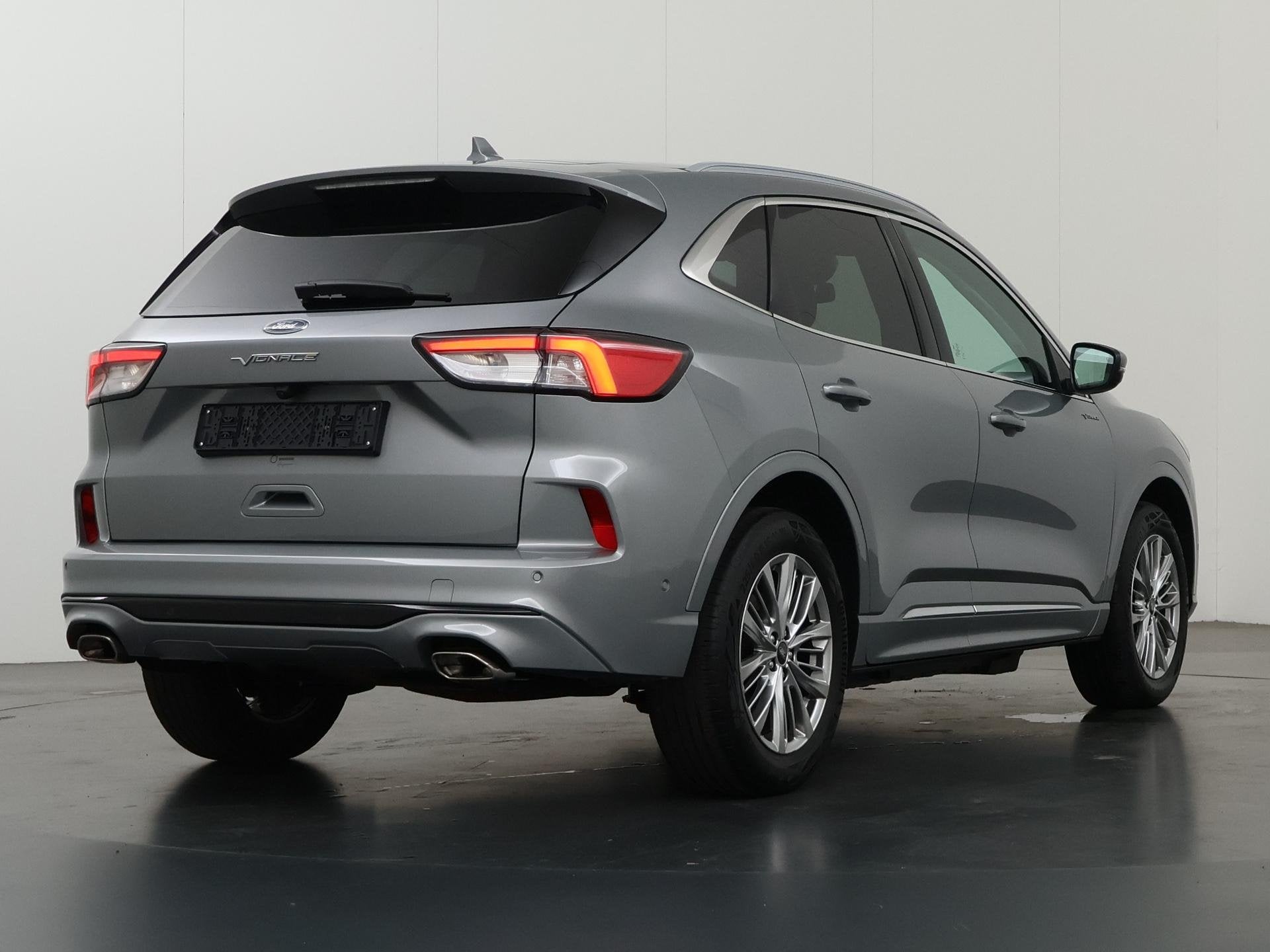 Ford Kuga 2.5 PHEV Vignale | Winterpakket | Cruise Control A, Auto's, 14 kWh, Gebruikt, 4 cilinders, Lichtsensor