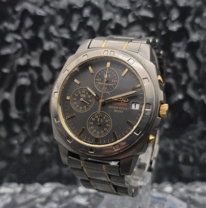 Seiko Titanium Chronograph Ref. V657-9920 Two Tone Vintage, 1-26-1, Ginza, Chuo-ku, Tokyo 104-8110, Japan, Gebruikt, Seiko Watch Corporation