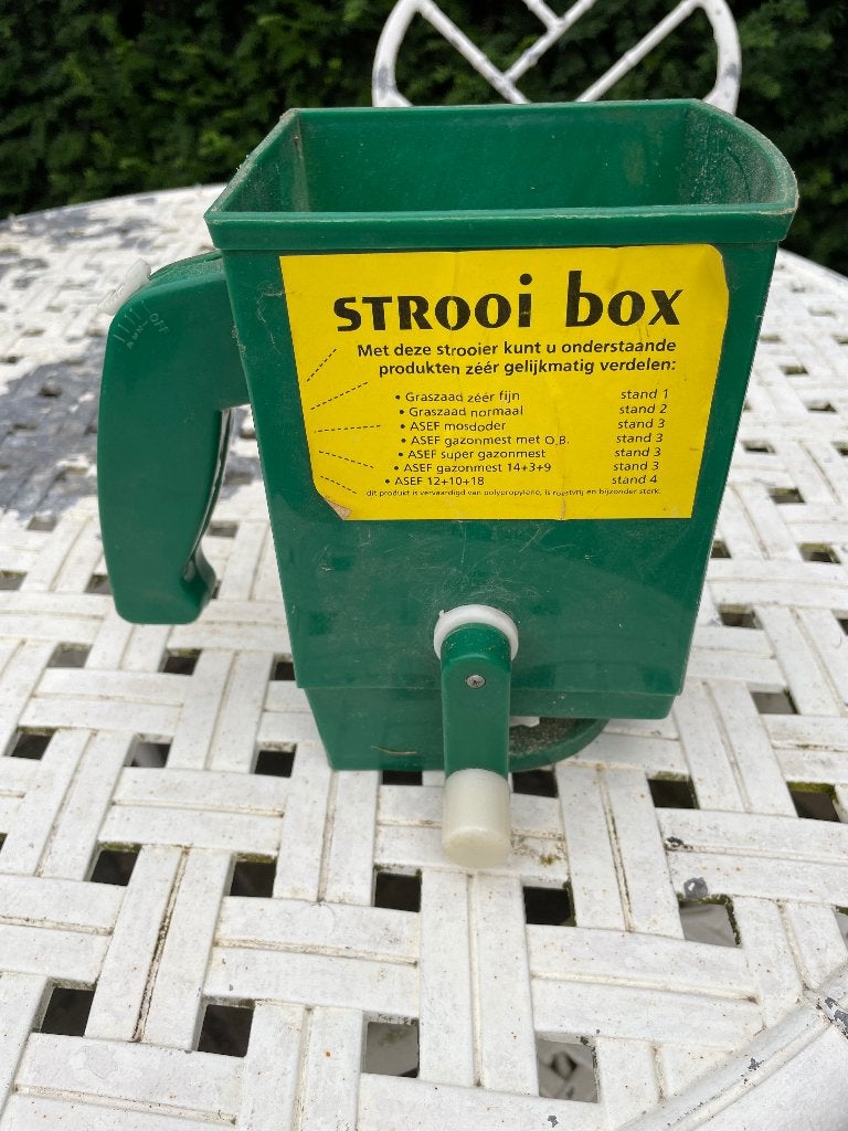 Strooi box voor zaden en mest in de tuin, Tuin en Terras, Bloembollen en Zaden, Ophalen, Gehele jaar, Halfschaduw, Zaad