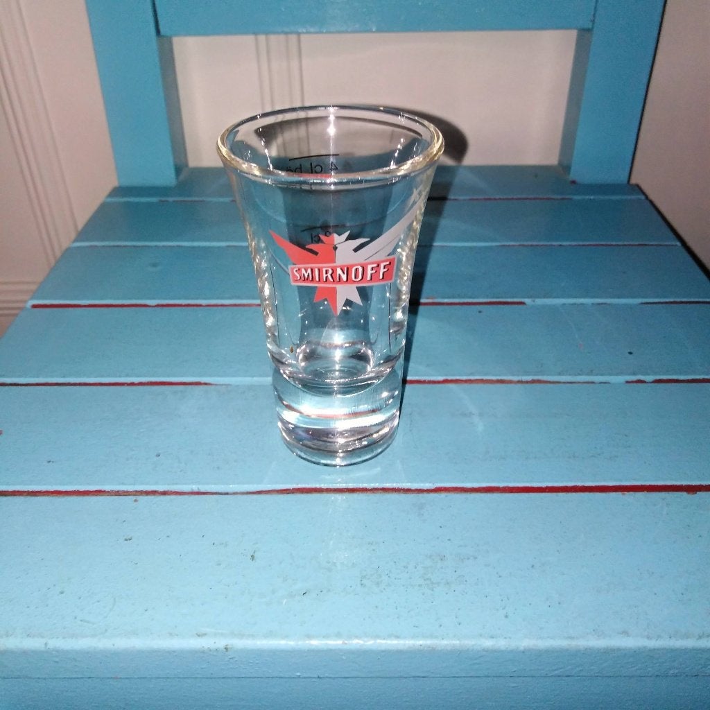 4 Vodka/wodka shotglaasjes: Smirnoff, Fireman, Starotorunska, Verzamelen, Ophalen, Zo goed als nieuw, Borrel- of Shotglas