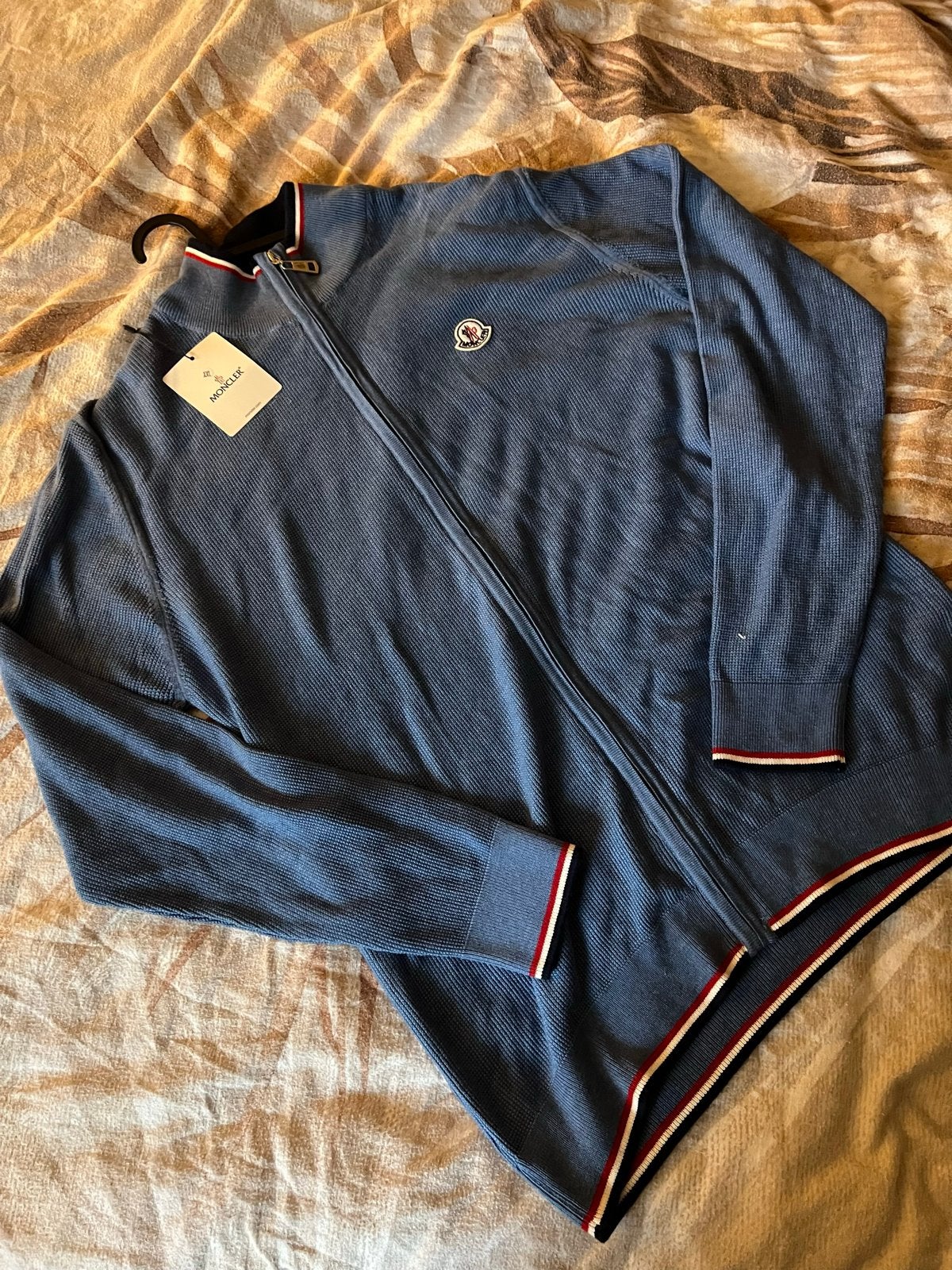 Moncler vest maat XXL - Nieuw, Ophalen of Verzenden, Nieuw, Overige maten, Blauw