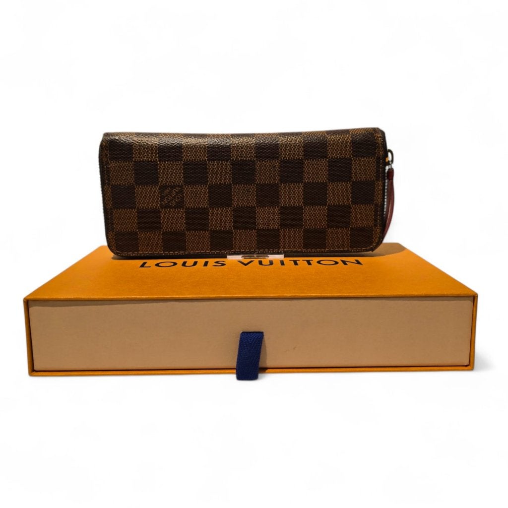 Louis Vuitton Clémence Wallet Damier M60742, Louis Vuitton, Gebruikt, Support@louisvuitton.com, 2 Rue du Pont Neuf
75001 Paris
France