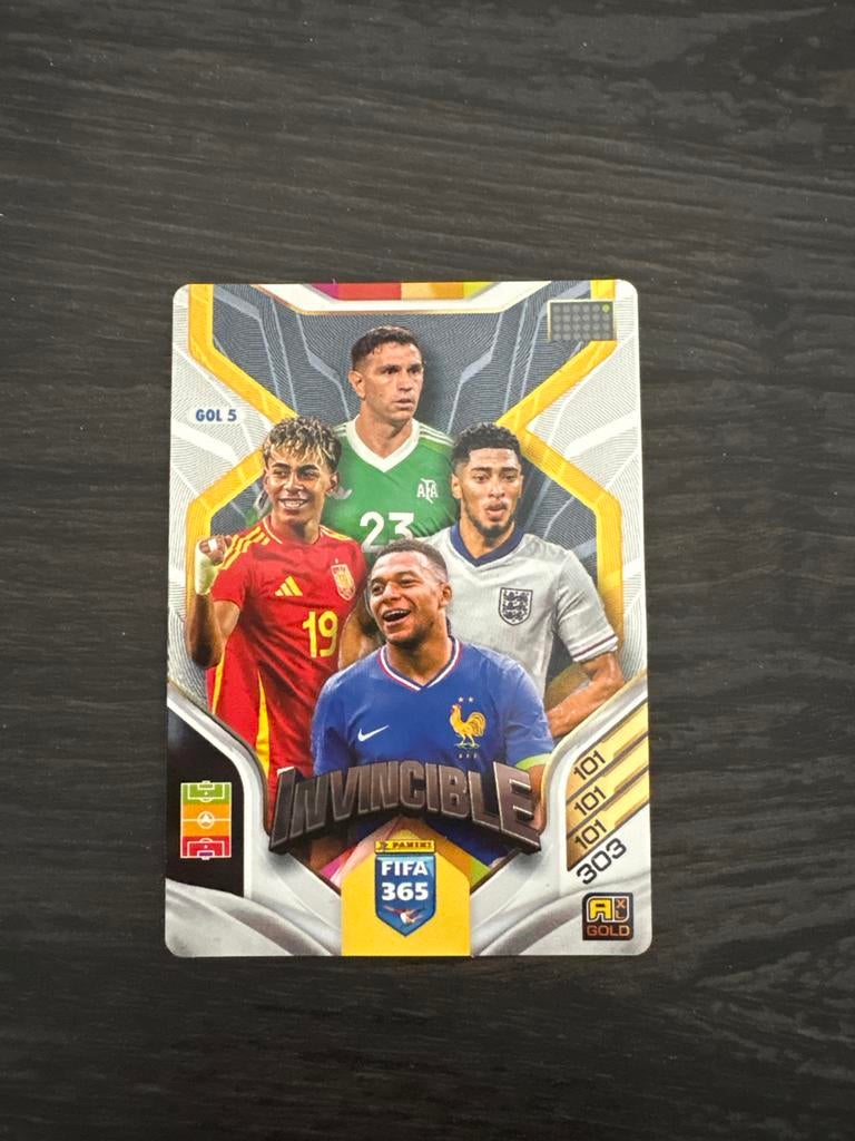 Panini FIFA 365 Invincible  gol5, Ophalen of Verzenden, Zo goed als nieuw, Buitenlandse clubs, Spelerskaart