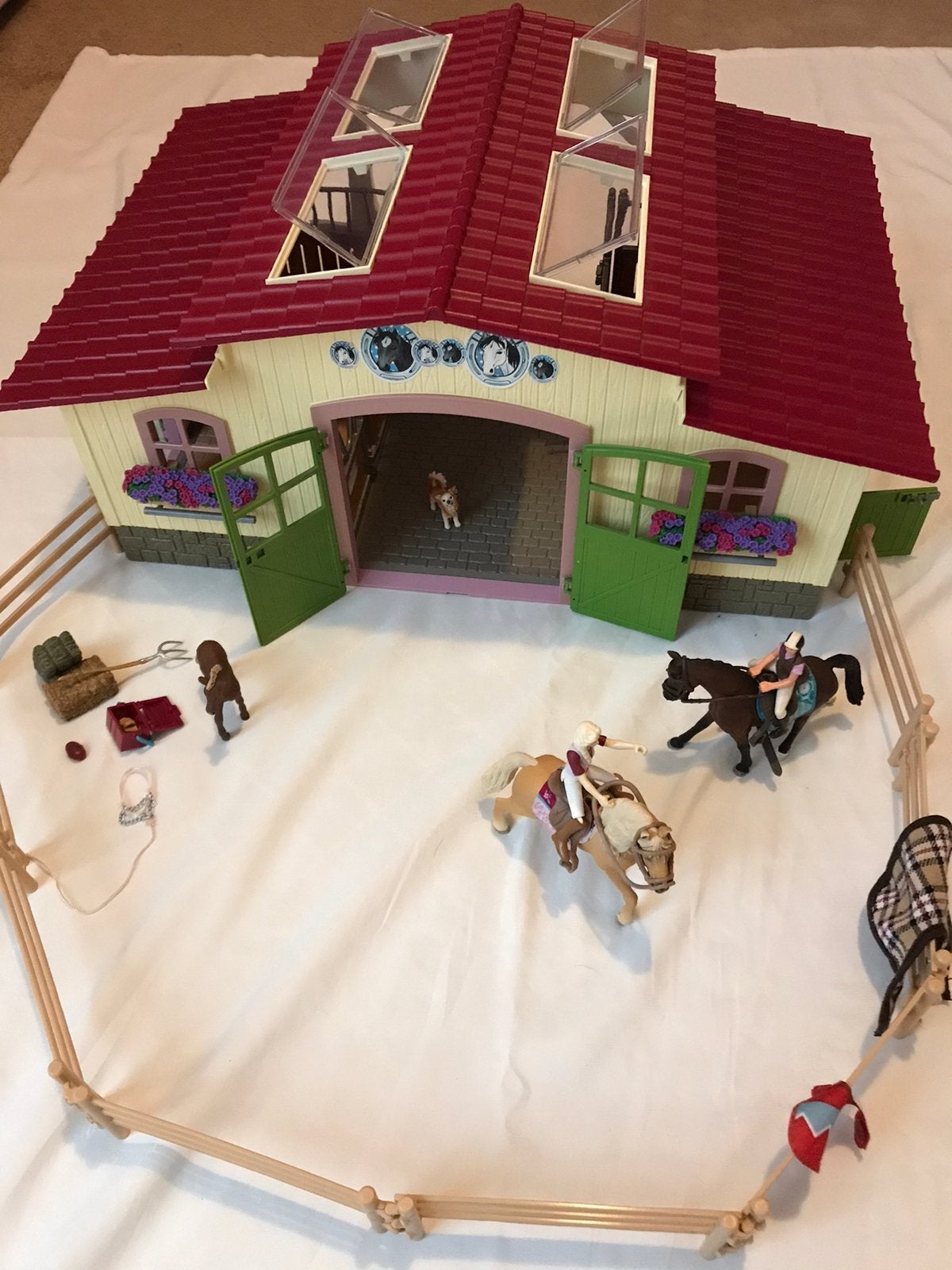 Schleich Manege met ruiters, paarden en accessoires, Kinderen en Baby's, Ophalen, Zo goed als nieuw, Jongen of Meisje