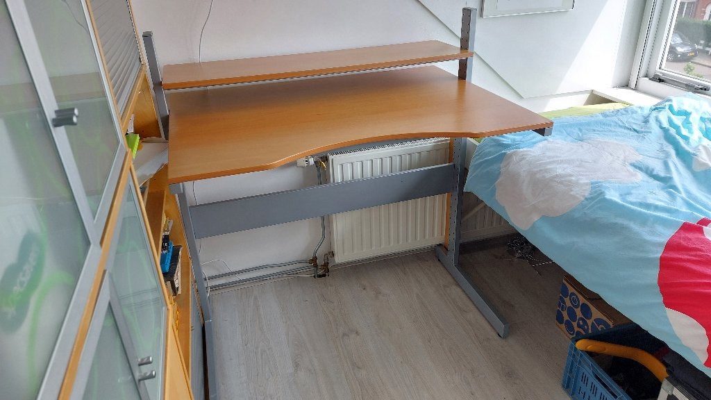 verstelbaar zit-sta bureau ikea hout grijs, Ophalen, Zit-sta bureau, In hoogte verstelbaar, Hout
