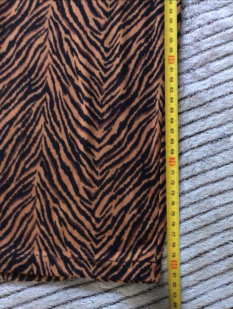 Soepel elastisch pak met zebraprint - Maat S (valt ruimer), Bruin, Ophalen of Verzenden, Maat 36 (S), Lang