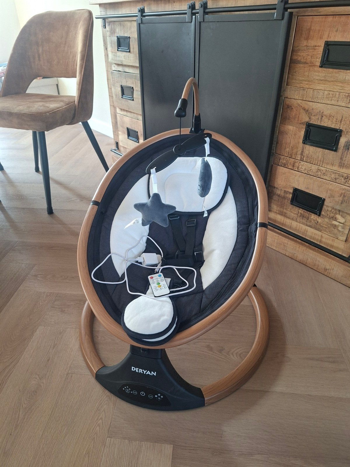 Deryan Baby Schommelstoel/Wipstoel met Muziek en Timer, Ophalen