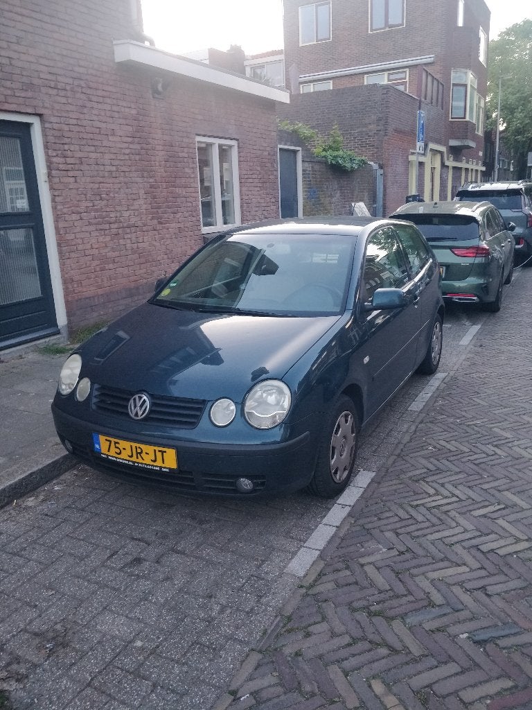 Volkswagen Polo 1.4 55KW 2002 Groen, Voorwielaandrijving, Stof, 40 €/maand, Beige