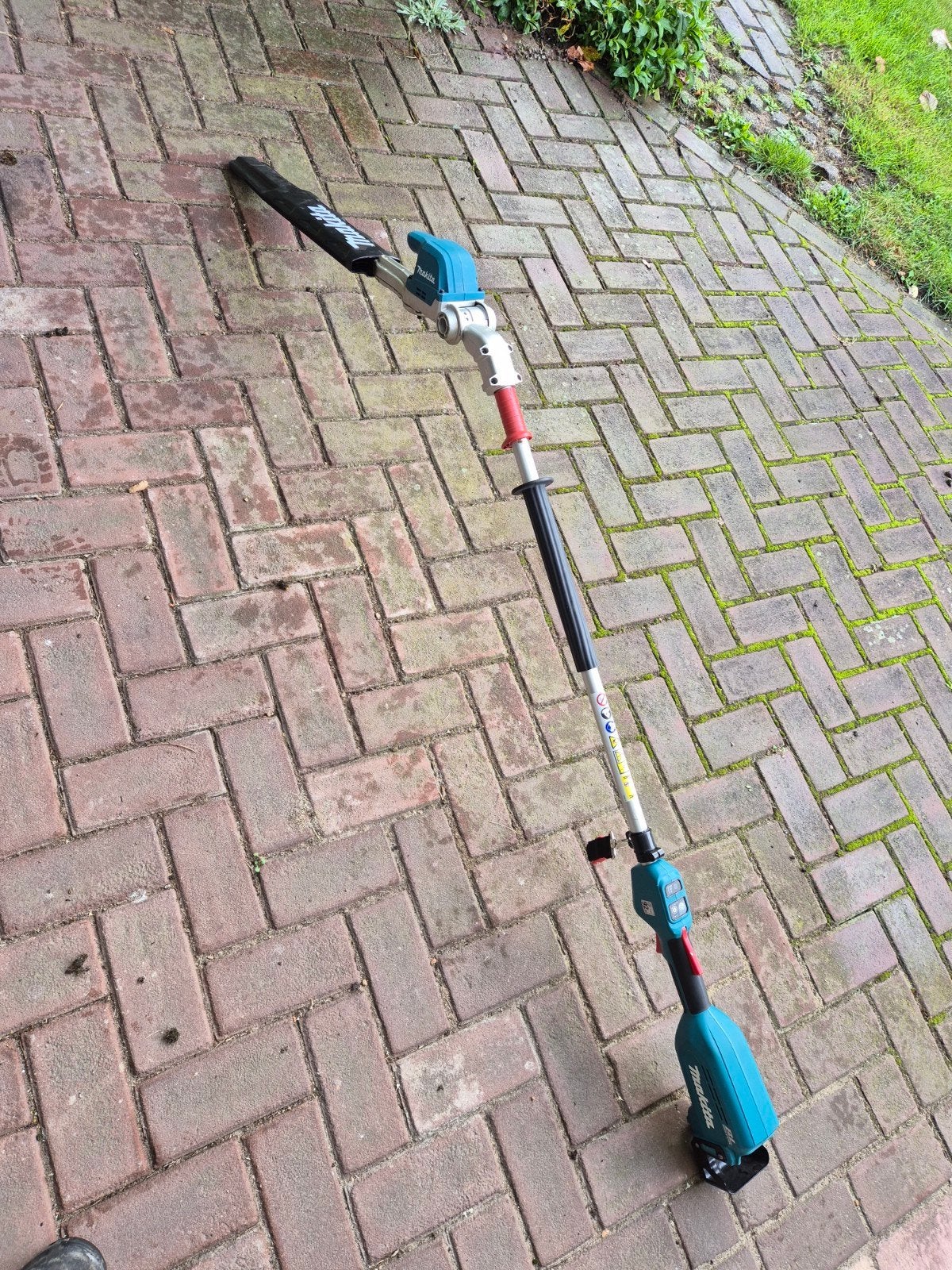 Makita heggeschaar op stok, Ophalen of Verzenden, Gebruikt, Accu, Makita
