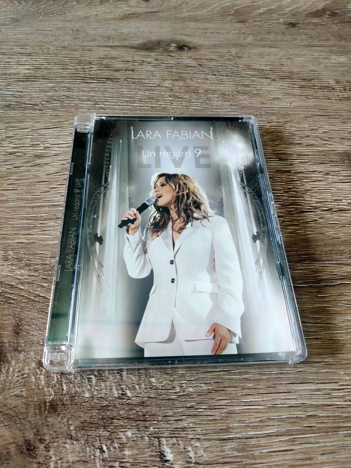 Live Muziek DvD - Zeldzaam - Lara Fabian - Un Regard 9 Live, Alle leeftijden, Ophalen of Verzenden, Zo goed als nieuw