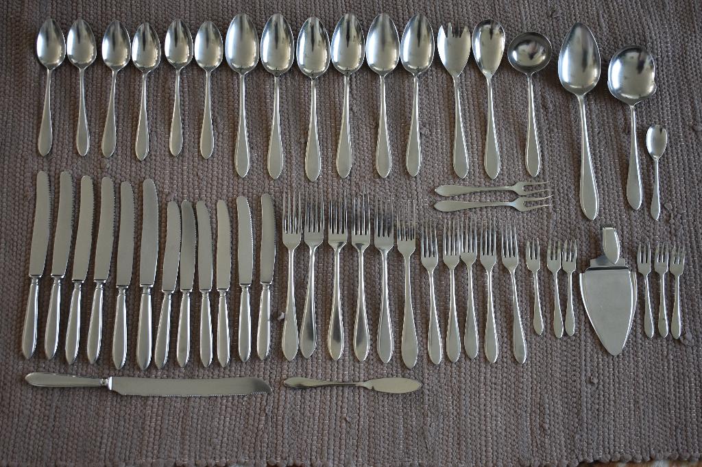 Gero Zilmeta 718 Puntfilet Wals bestekset 6 persoons kartels, Ophalen of Verzenden, Gebruikt, Rvs of Chroom, Bestekset