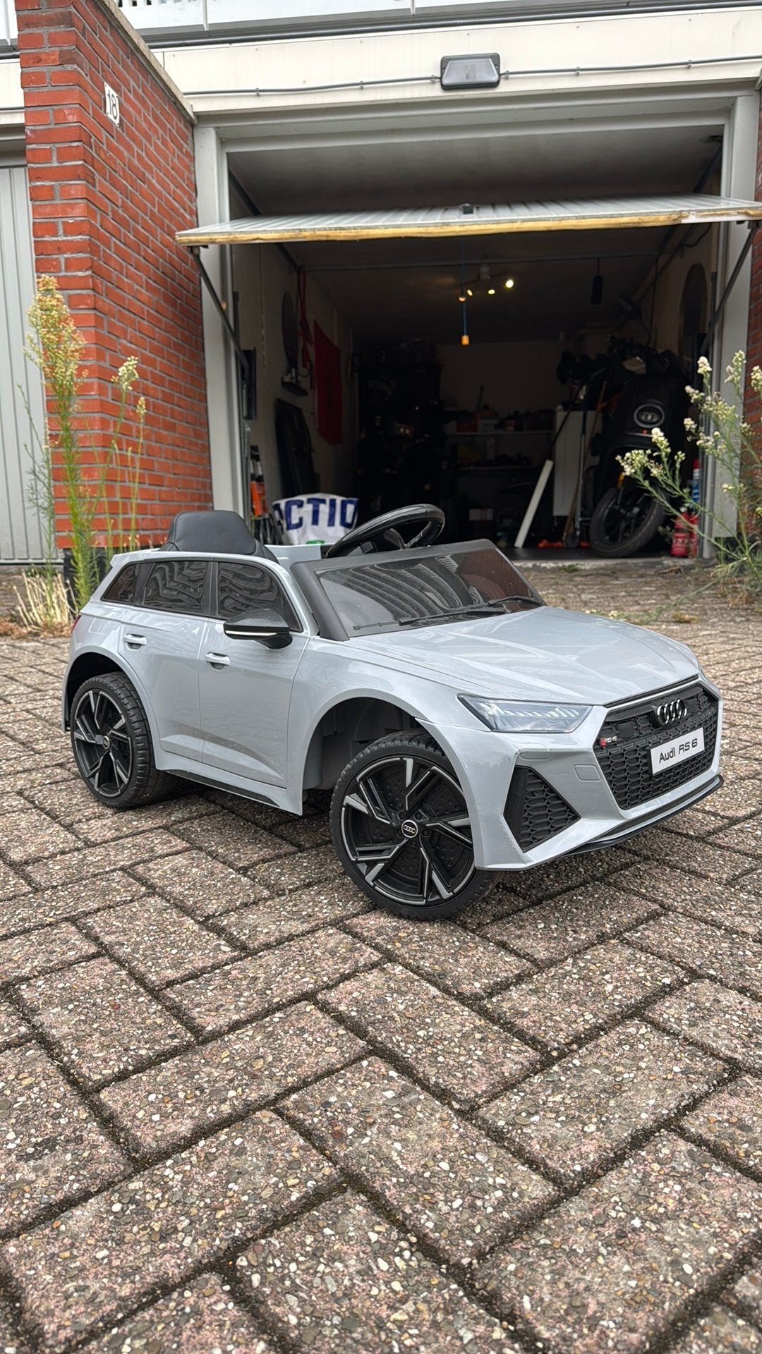 Audi RS6, Kinderen en Baby's, Ophalen, Zo goed als nieuw