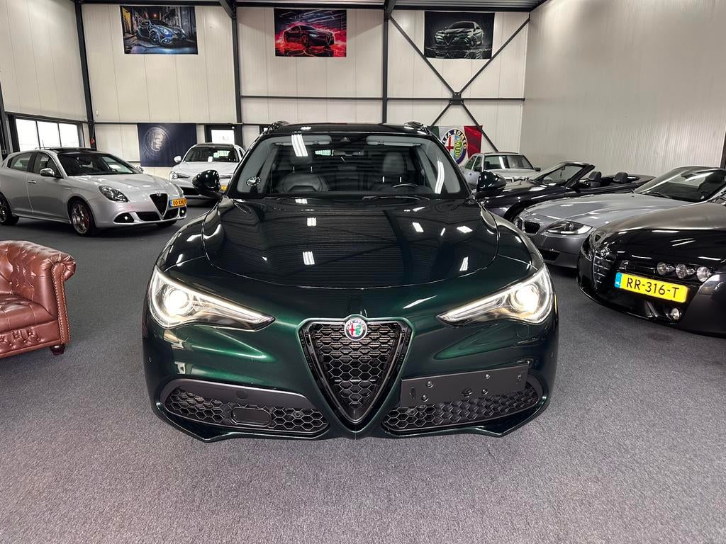 Alfa Stelvio 2.0 T 206KW 280 PK 2021 Q4 Groen Veloce Stoelen, Auto's, Alfa Romeo, Automaat, Zwart, 4 cilinders, USB