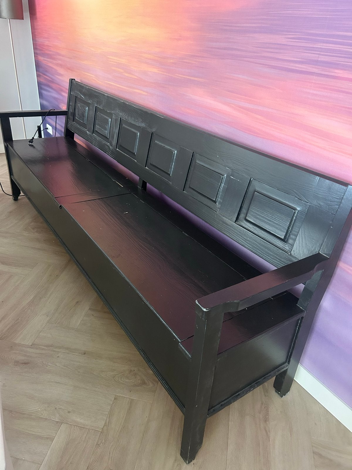 Zwarte houten bank 243 cm met opbergruimte, Antiek en Kunst, Ophalen of Verzenden