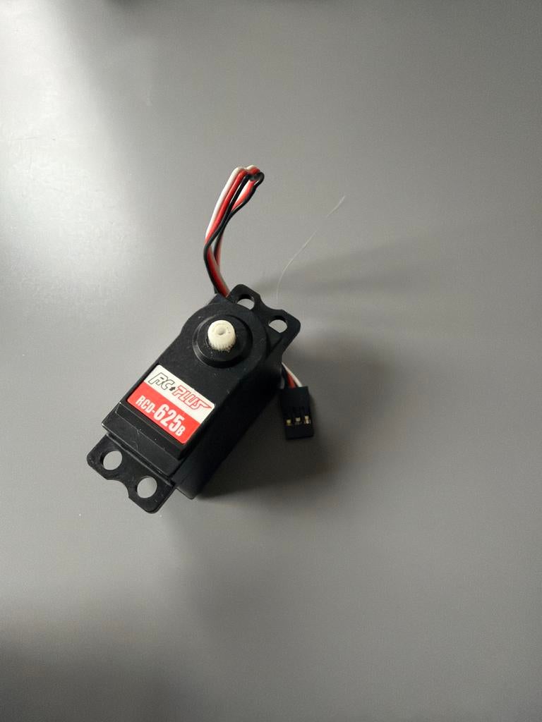 RC Plus RCD-625B Servo - Betrouwbare Stuurservo, Ophalen of Verzenden, Gebruikt