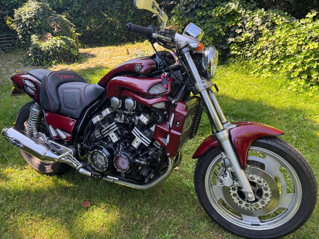 V-Max 1200 loopt en rijdt goed BJ 1989 super mooi zie foto s, Verzenden