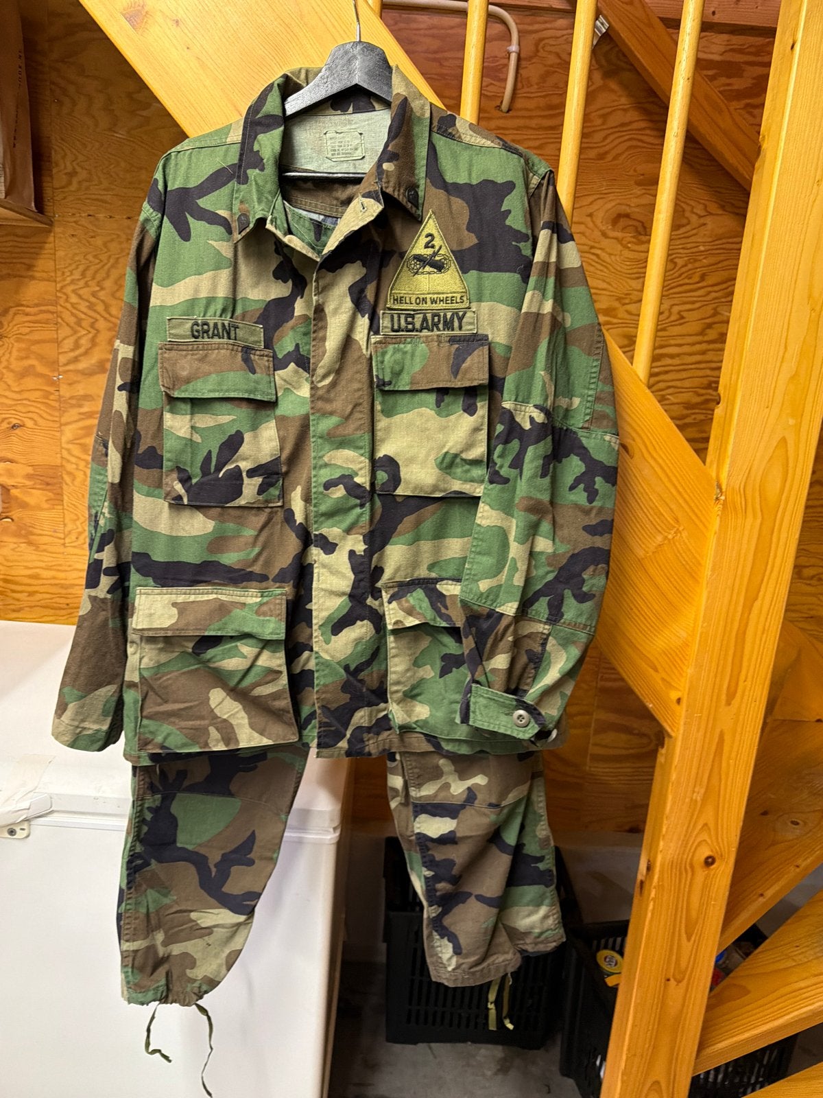 US Army Woodland Camouflage Uniform (BDU) met pet, Verzamelen, Ophalen of Verzenden, Landmacht, Amerika, Kleding of Schoenen