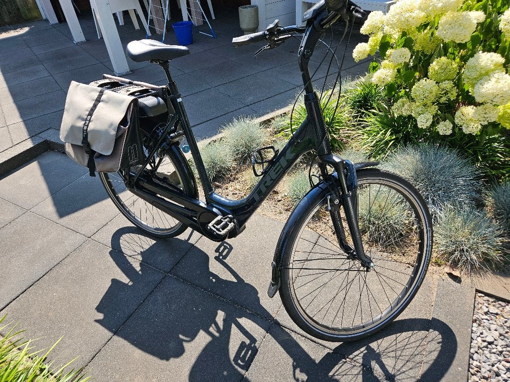 Trek District +4 E-bike 2020, XL, 400Wh, incl. fietstassen, Gebruikt, 59 cm of meer, 50 km per accu of meer, Ophalen