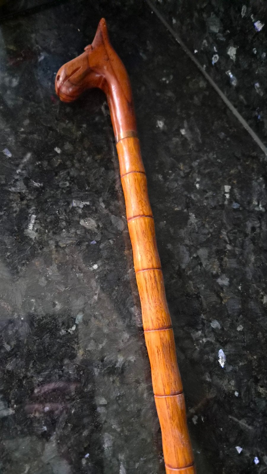 Antieke wandelstok met een paardenhoofd als handvat., Antiek en Kunst, Antiek | Overige Antiek, Ophalen of Verzenden