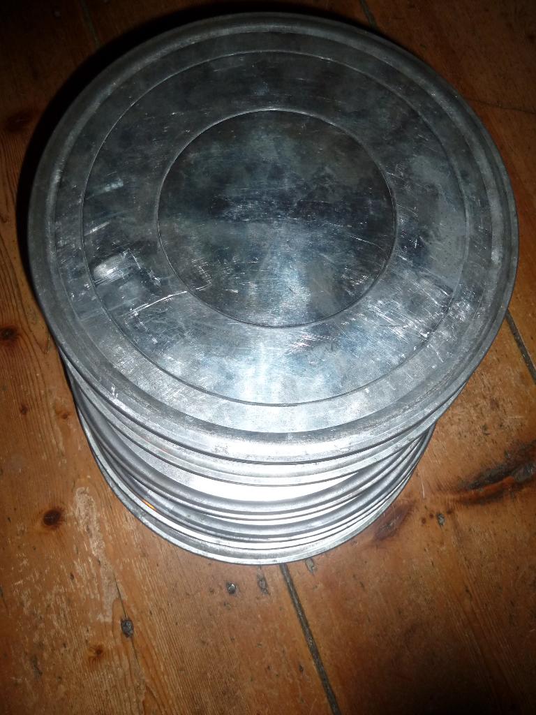 16mm 300mtr FWU blikken + spoelen - 28cm spoel in blik, Ophalen of Verzenden, 16mm film