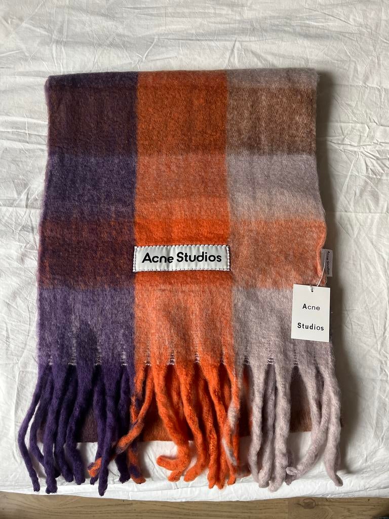Acne Studios Geruite Sjaal - Nieuw met labels, Ophalen of Verzenden, Nieuw, Maat 46/48 (XL) of groter, Sjaal