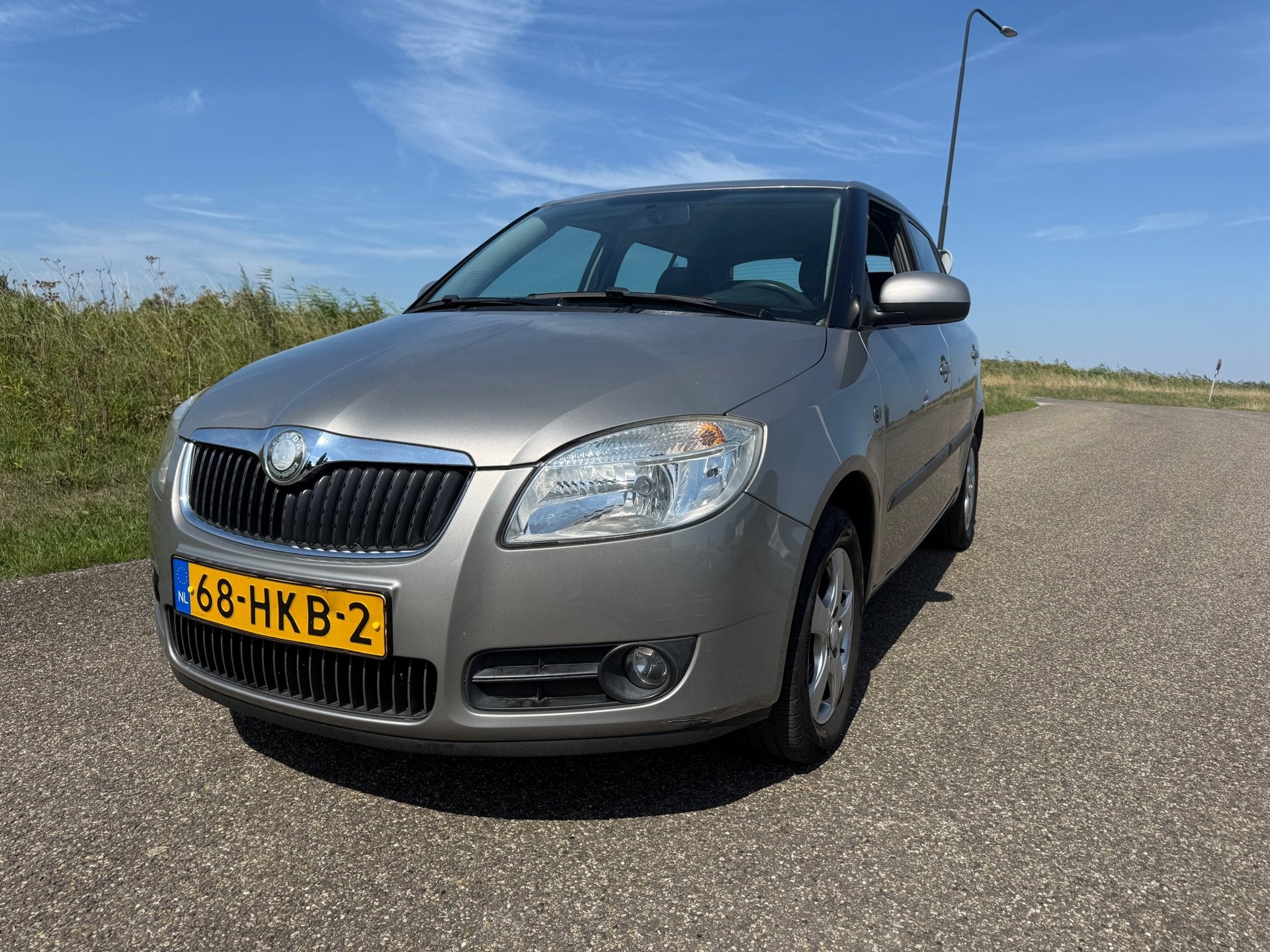 Skoda Fabia 1.6-16V Ambiente AUTOMAAT ! ZEER NETTE AUTO!, Gebruikt, 4 cilinders, Origineel Nederlands, Bedrijf