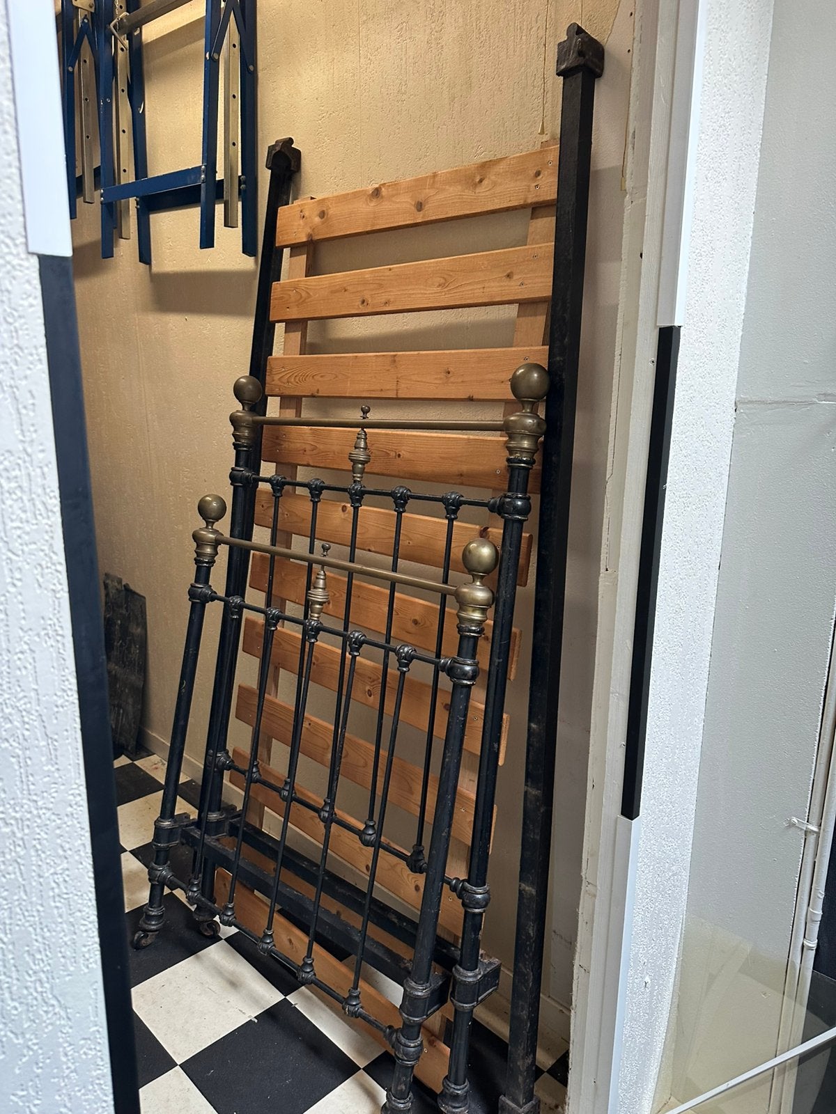 Antiek bed met lattenbodem - 200x80cm, Antiek en Kunst, Ophalen