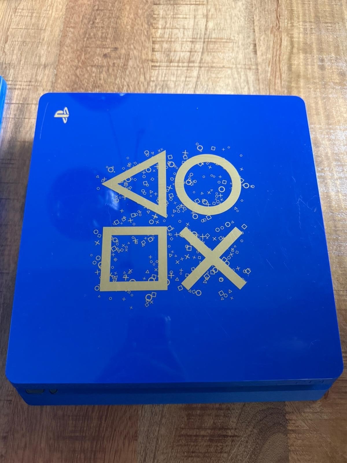 PS4 Slim 500 GB Blauw met 2 controllers en 11 games, Ophalen, Vanaf 18 jaar, Overige genres, Zo goed als nieuw