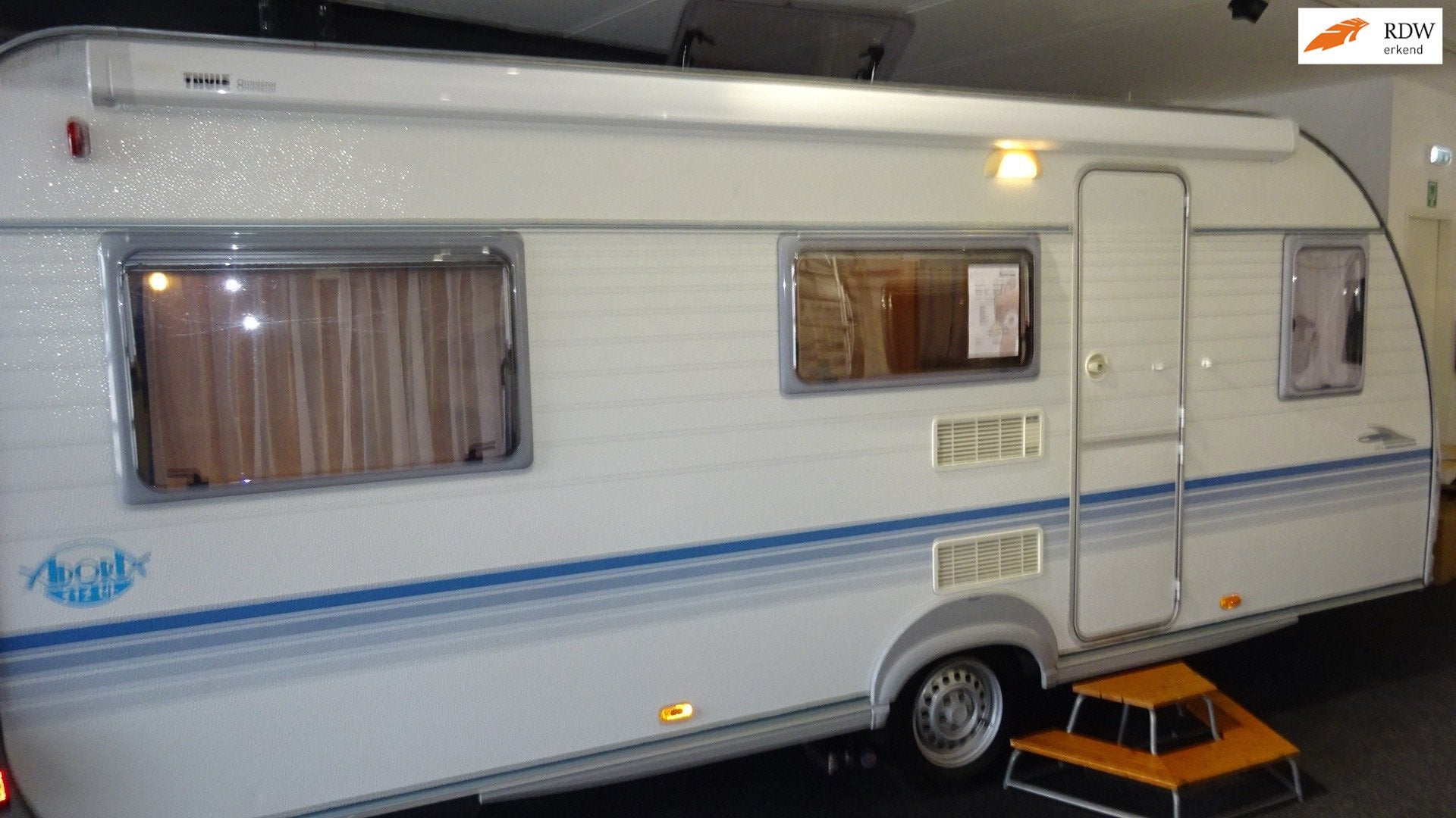 Adria ADORA 512 UL 2005 ENKELE BEDDEN RONDZIT MOVER OMNISTOR, Caravans en Kamperen, De Haan Caravans, 7 tot 8 meter, Bedrijf, Mover