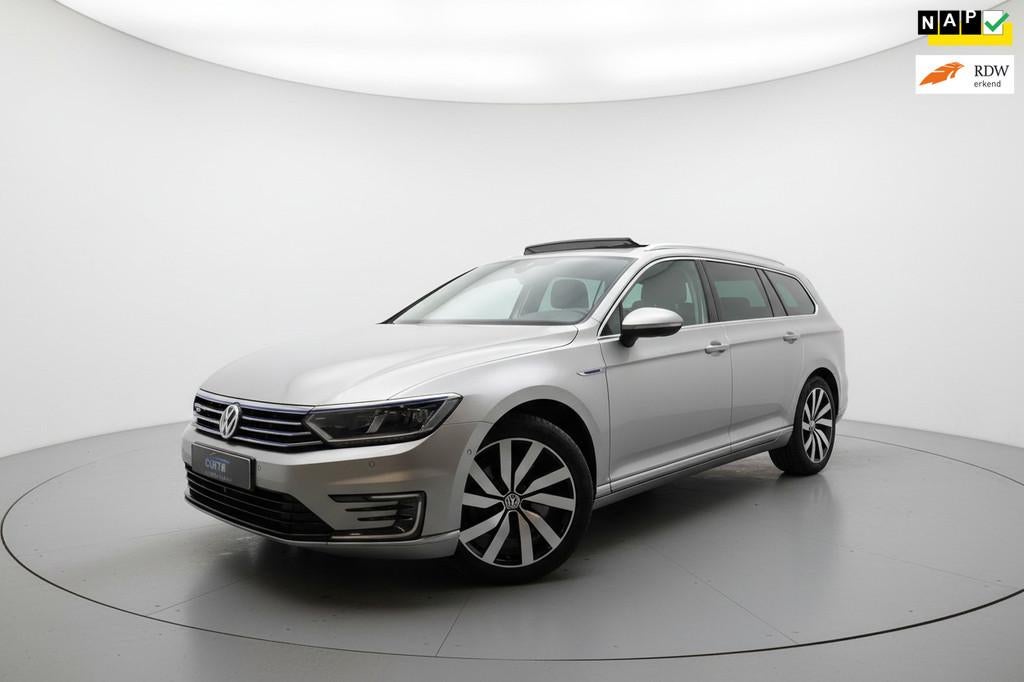 Volkswagen Passat Variant 1.4 TSI GTE Highline PANO VIRTUAL, Gebruikt, 4 cilinders, Hybride Elektrisch/Benzine, 1600 kg