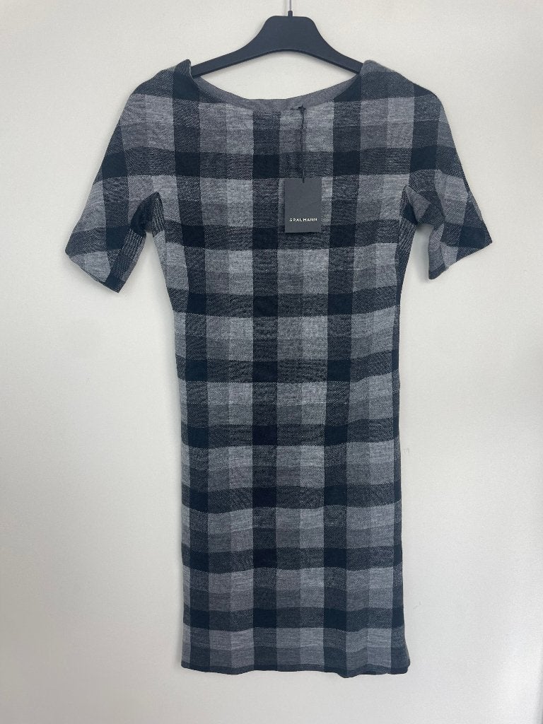 Graumann gebreide jurk bodycon maat XS geruit grijs zwart, Zwart, Ordrup Jagtvej 91 2920 Charlottenlund Denmark, Zo goed als nieuw