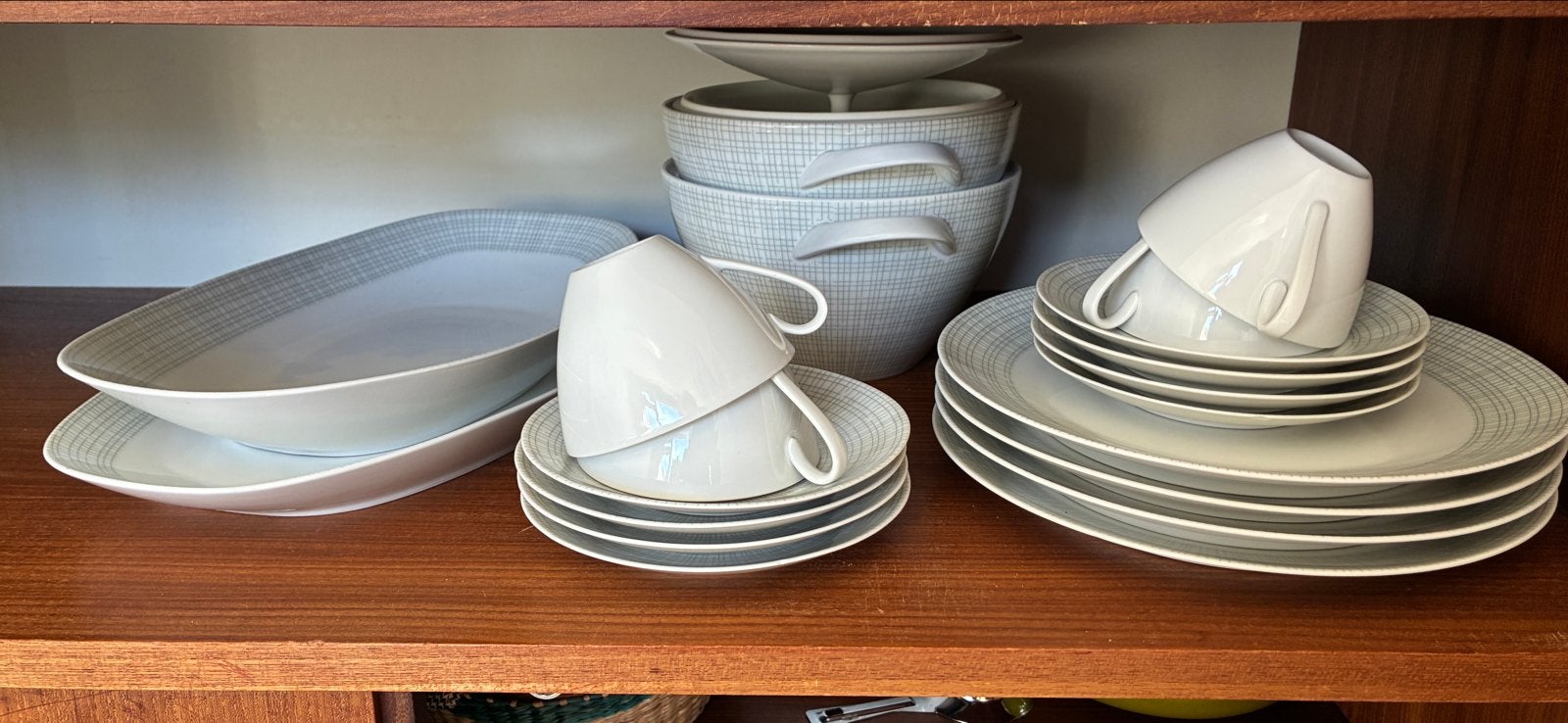 Arzberg servies - Modern design met subtiel patroon, Antiek en Kunst, Ophalen