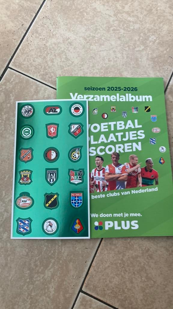 Plus voetbalplaatjes boek compleet, Plus, Ophalen of Verzenden