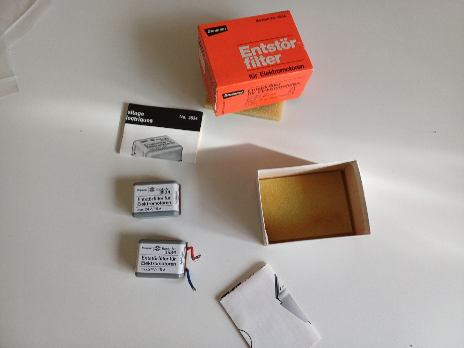  twee Graupner ontstoorfilters,, Ophalen of Verzenden, Gebruikt