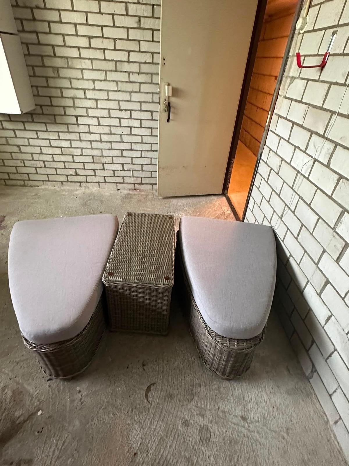 Comfortabele rotan bank met kussens, Huis en Inrichting, Ophalen, Driepersoons, 75 tot 100 cm, Zo goed als nieuw