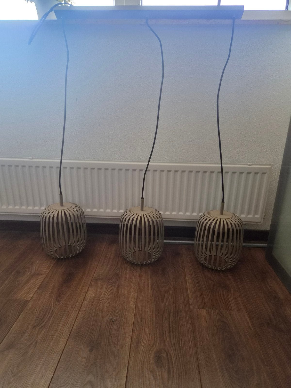 Hanglamp voor 3 lampen in zand/beige - Uitstekende staat, Huis en Inrichting, Lampen | Hanglampen, Ophalen, Zo goed als nieuw