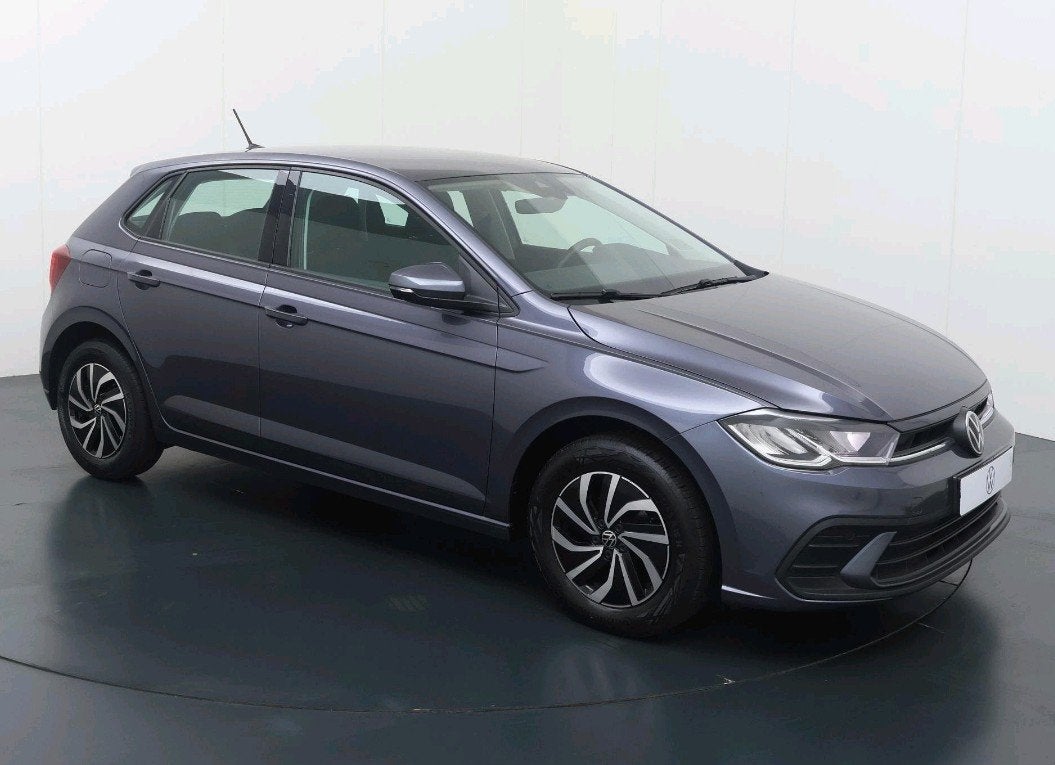 Volkswagen Polo 1.0 TSI, NW model, Carplay, Lane, Adaptive, Voorwielaandrijving, Dealer onderhouden, Zwart, 1072 kg