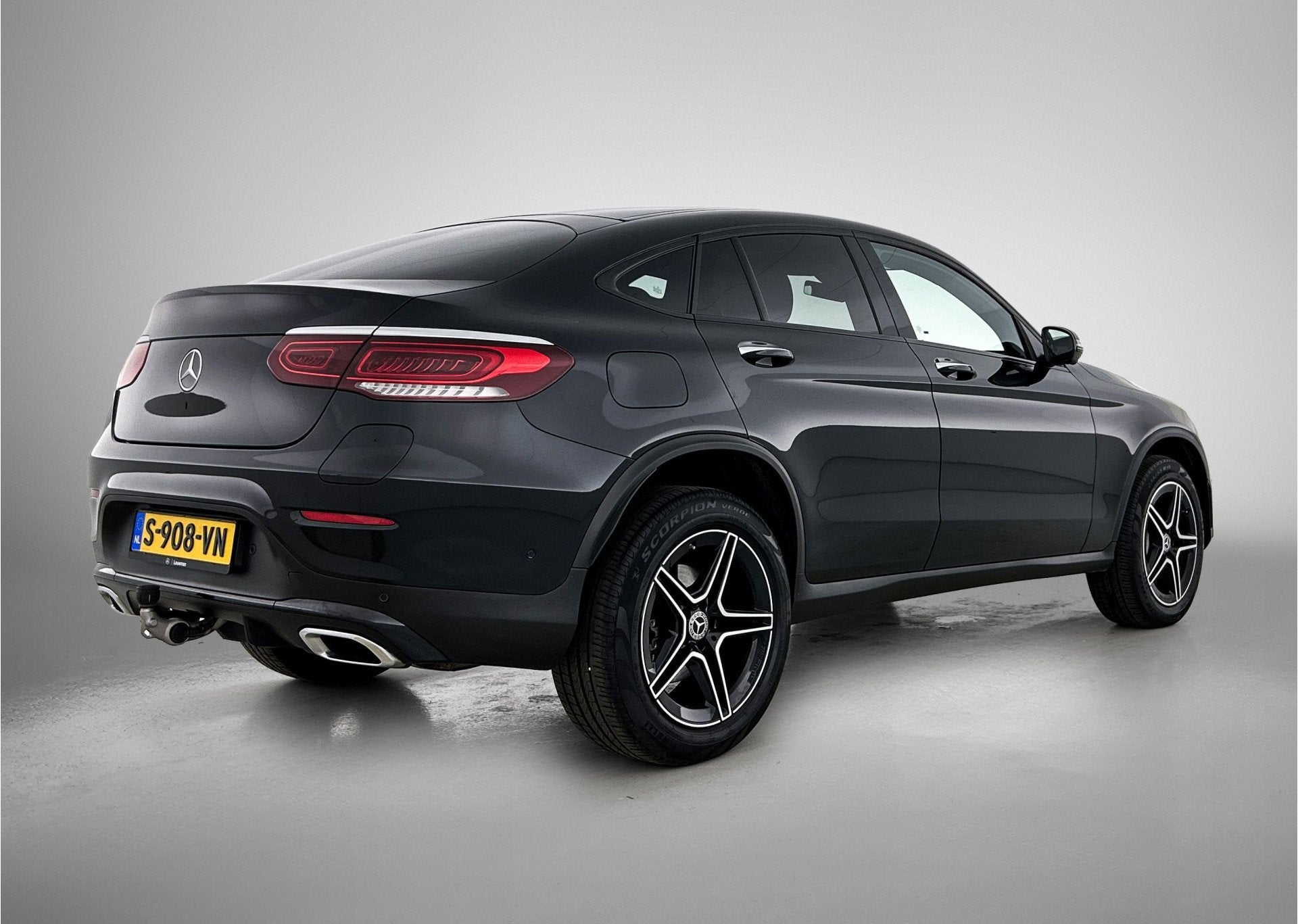 Mercedes-Benz GLC Coupé 300e 4MATIC AMG Trekhaak | Schuifda, Auto's, Automaat, Gebruikt, 4 cilinders, 320 pk