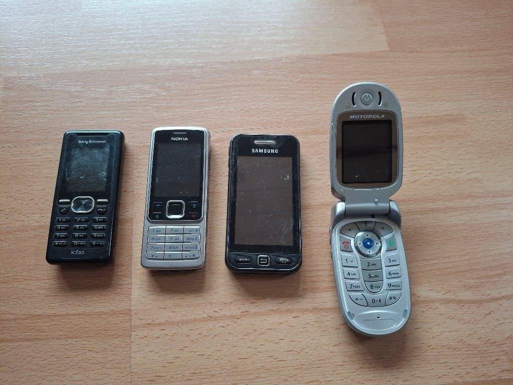 4 vintage mobiele telefoons, Telecommunicatie, Mobiele telefoons | Hoesjes en Frontjes | Nokia, Ophalen of Verzenden, Gebruikt