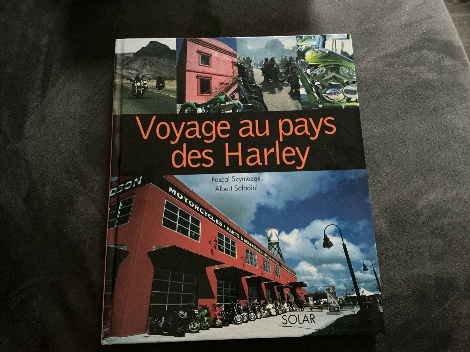 Voyage au pays des Harley - Boek over Harley-Davidson, Ophalen of Verzenden, Gelezen