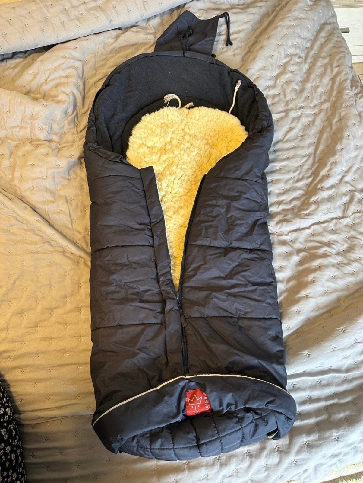 Warme voetenzak met schapenvacht voor kinderwagen, Ophalen of Verzenden, Zo goed als nieuw, Gevoerd, Voetenzak