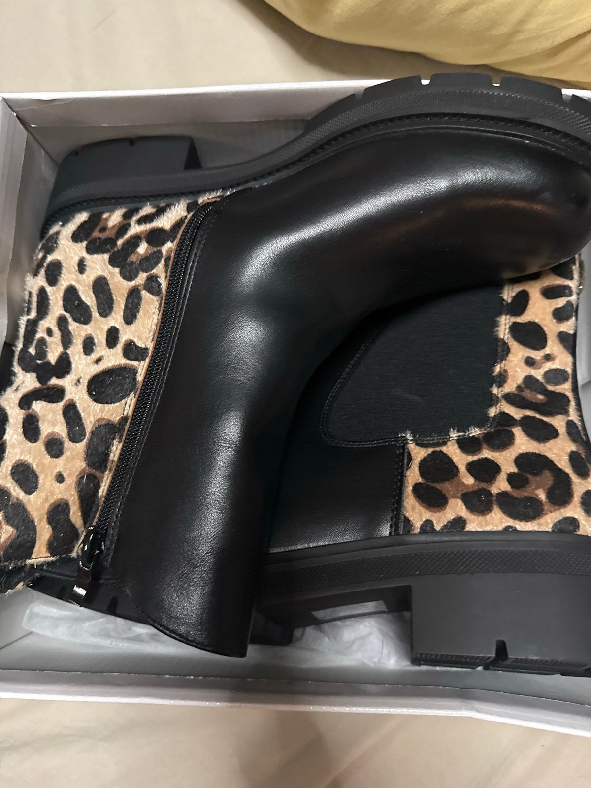 Boots maat 40 met luipaardprint, Ophalen of Verzenden, Nieuw, Zwart, Lage of Enkellaarzen