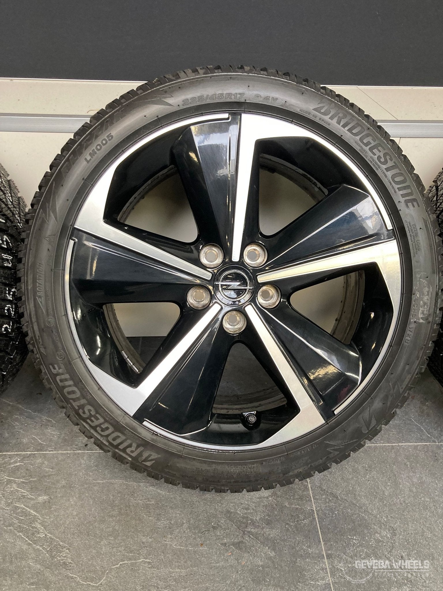 17” originele Opel Astra L velgen + winterbanden 5x108 98470, Gebruikt, -, -, Banden en Velgen