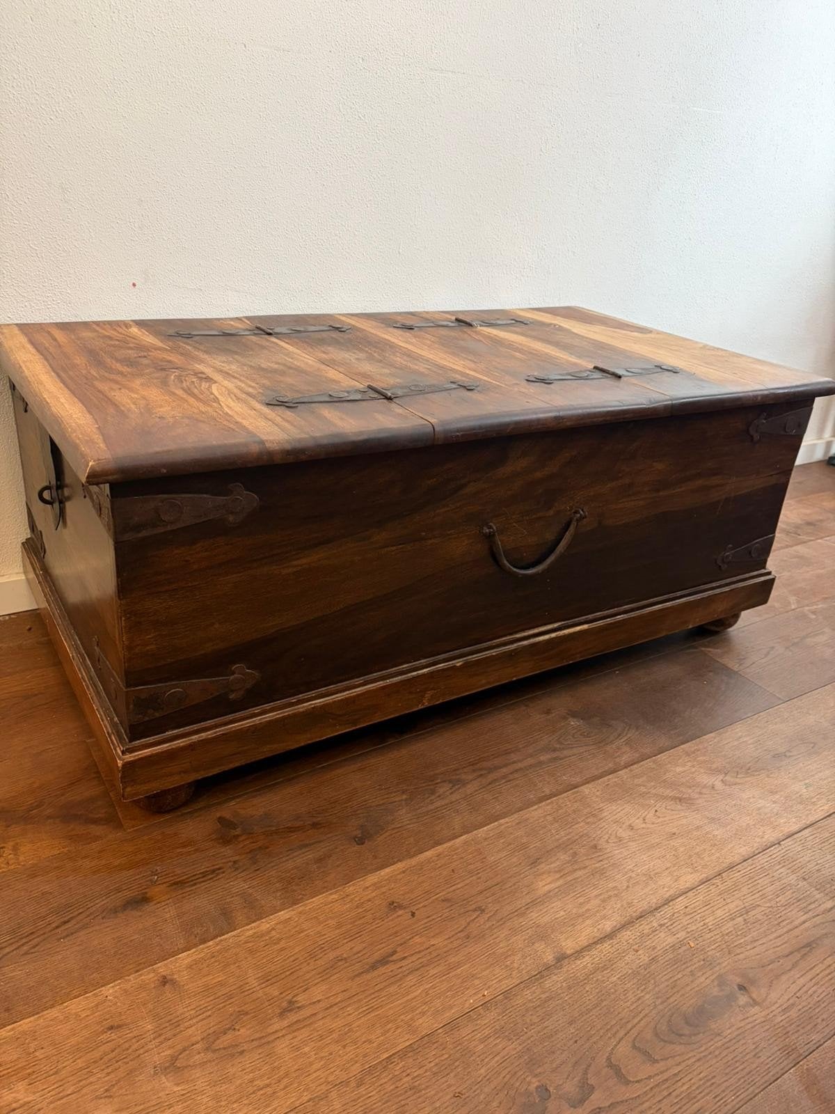 Vintage houten kist/salontafel met opbergruimte, Ophalen, 50 – 75, Minder dan 50 cm, Gebruikt