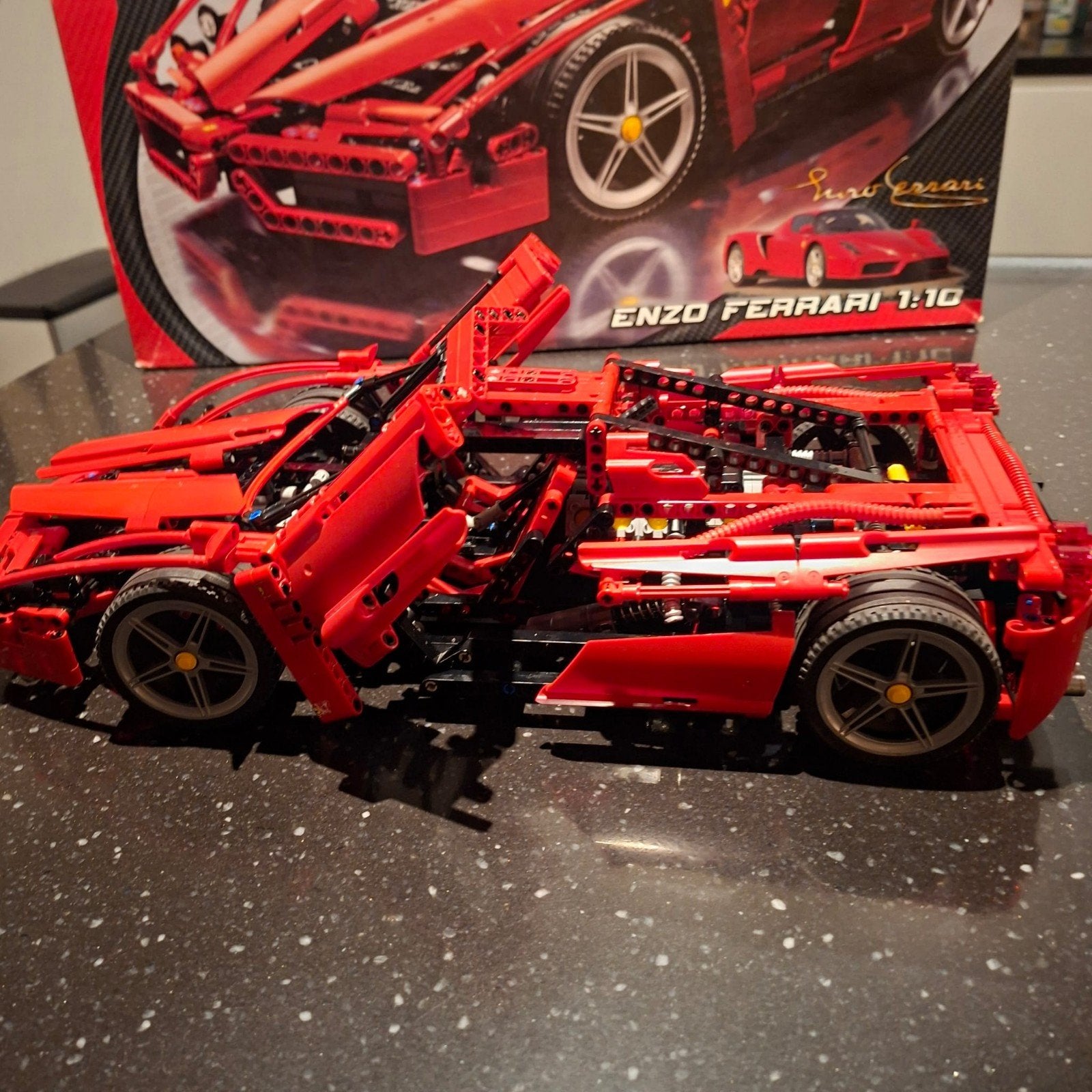 LEGO Set 8653 - Enzo Ferrari 1:10, Ophalen, Auto