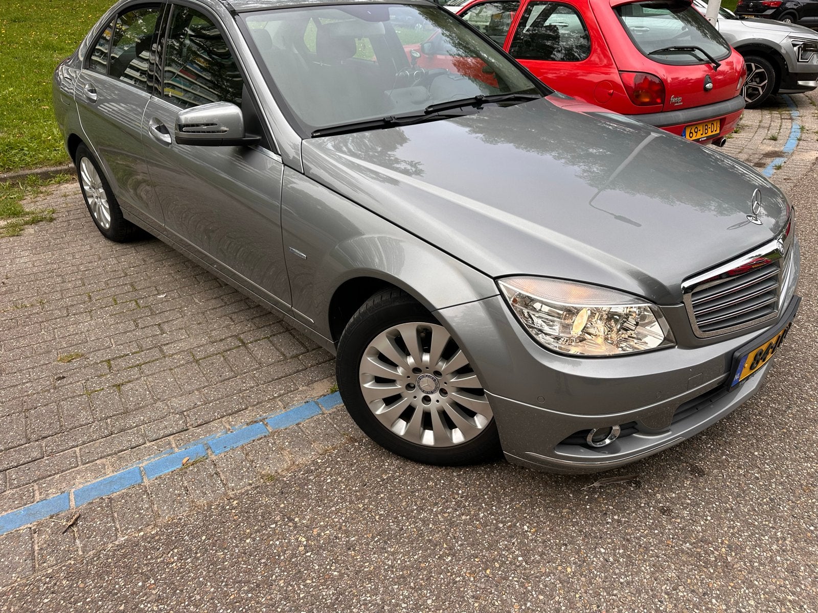 Mercedes-Benz C-Klasse 1.6 C180 Kompr. Sedan 2010 Grijs, 75 €/maand, Handgeschakeld, Particulier, Sedan