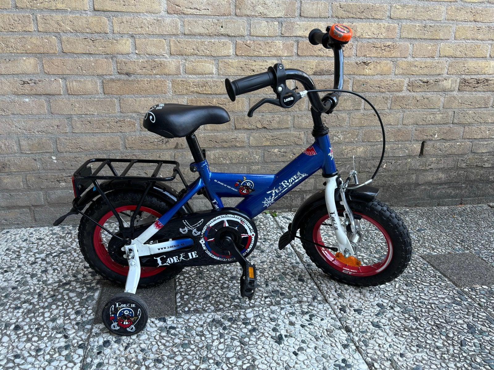 Loekie 12 inch piraten fiets, Ophalen, Terugtraprem, Zijwieltjes, Gebruikt